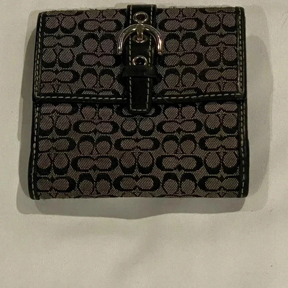Coach signature bi-fold wallet